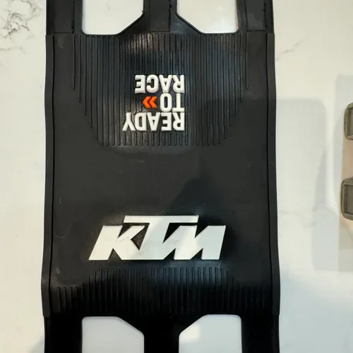Lightly Used OEM KTM Fatbar Pad