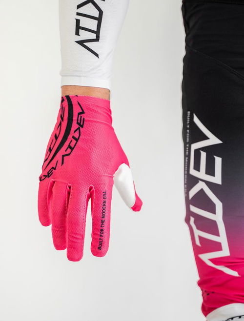 Aurora Electric Pink Gloves