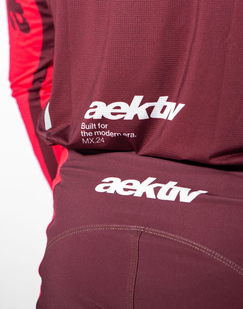 NOVA Strike Red Pants