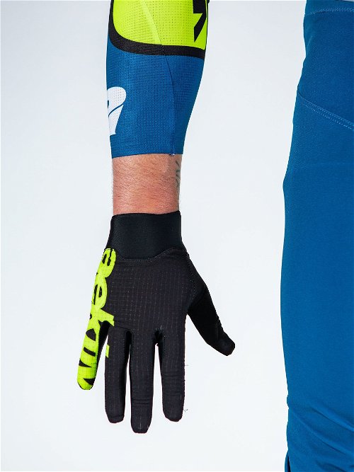 NOVA Volt Gloves