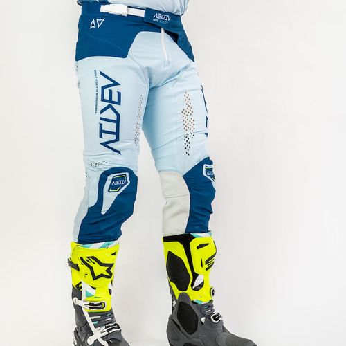 Aligné Drift Blue Pants