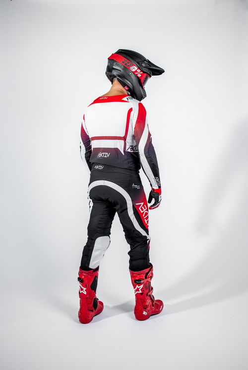 VAPR Jet Black / Red Gloves