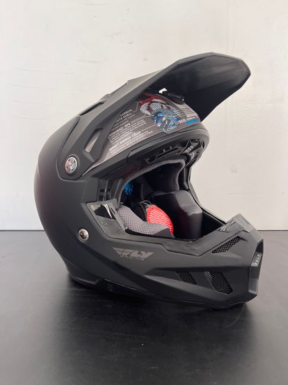 New Fly Racing Formula Helmet - Size Medium