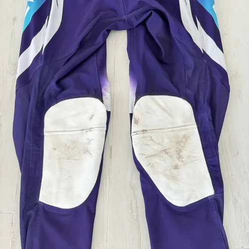 Aektiv VAPR Purple/Blue Pants Size 32