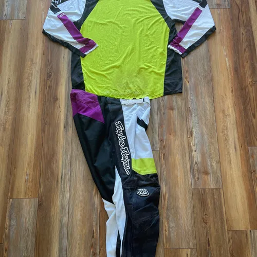 Troy Lee Designs Gear Combo - Size XL/36