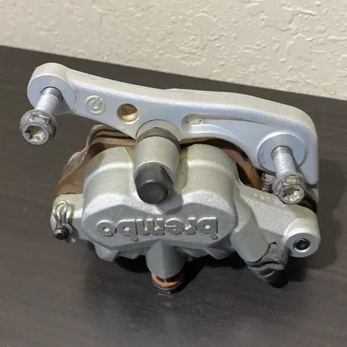 KTM 250EXC-F VBKRFA 純正フロントキャリパー！828