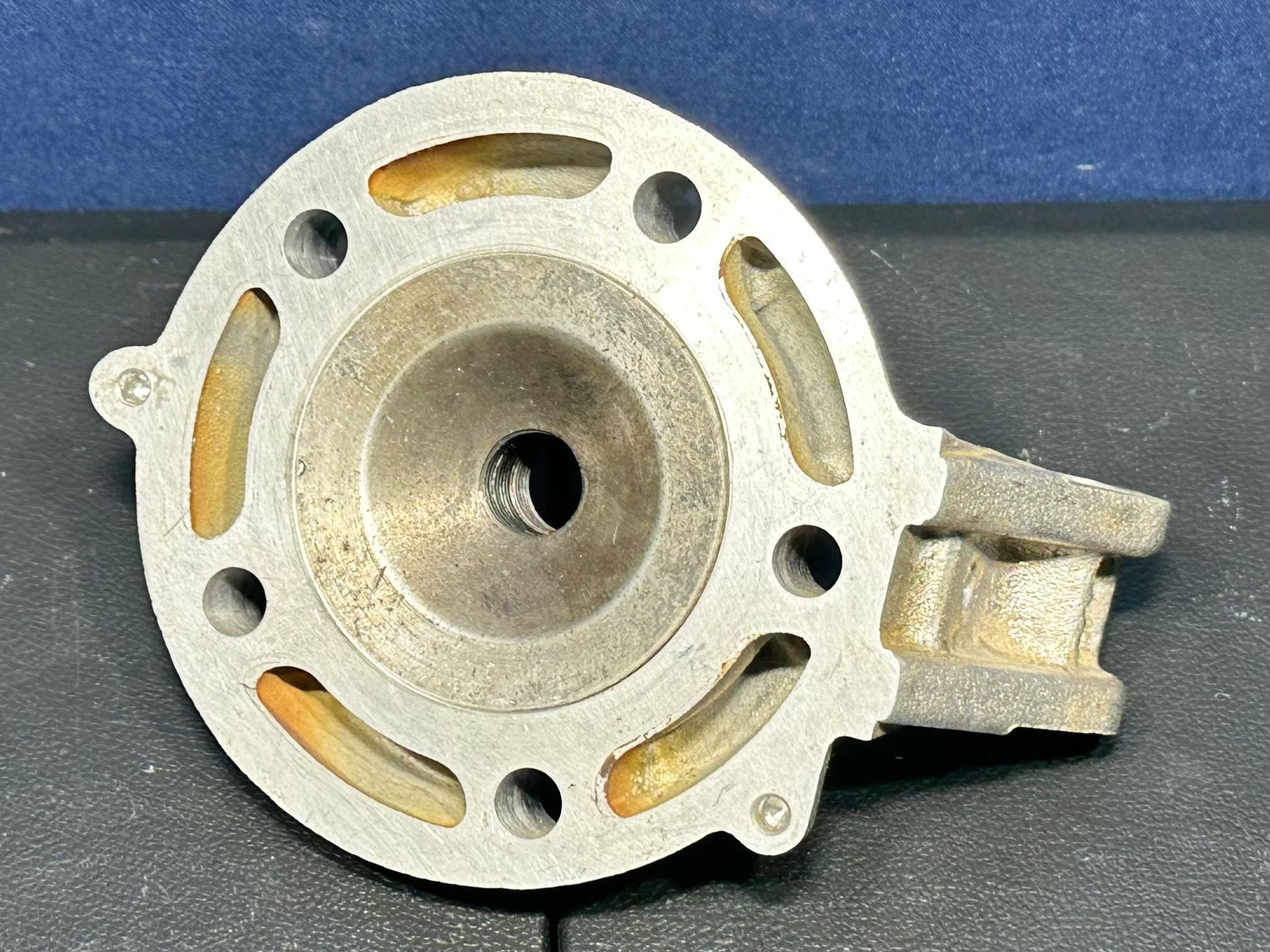 HEAD - Keiko Nissan Tohatsu 1996 1997 1998 - 2002 Cylinder Head 25 30 HP