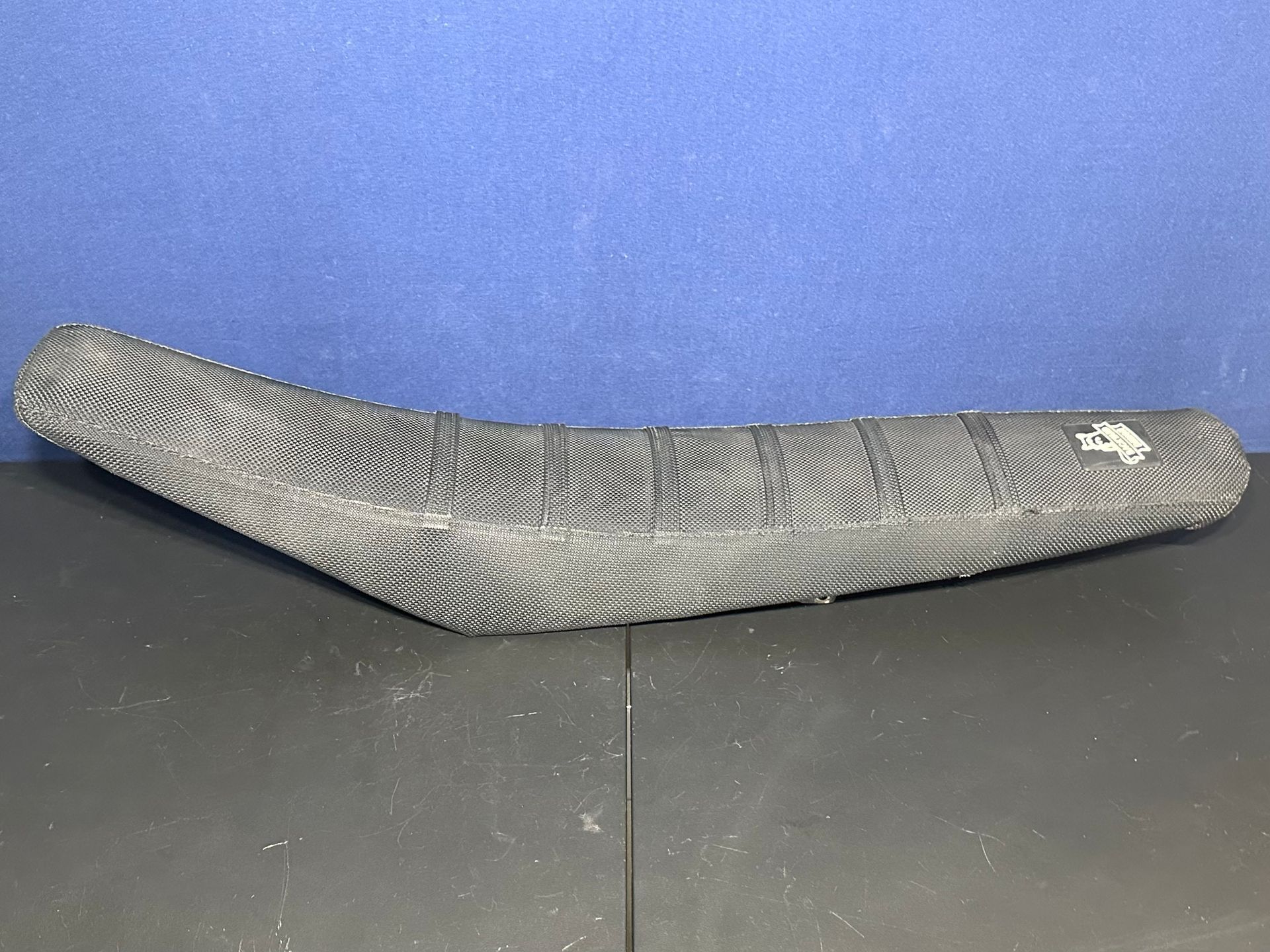 2019-2022 Husqvarna Oem Seat W/ Backyard Design Ribbed Cover 25107040000 Black