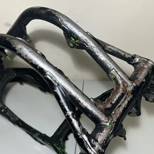 1998 Kawasaki Kx250 Oem Frame Chassis 1997-1998 Kx Mainframe 32160-1513-CC Black