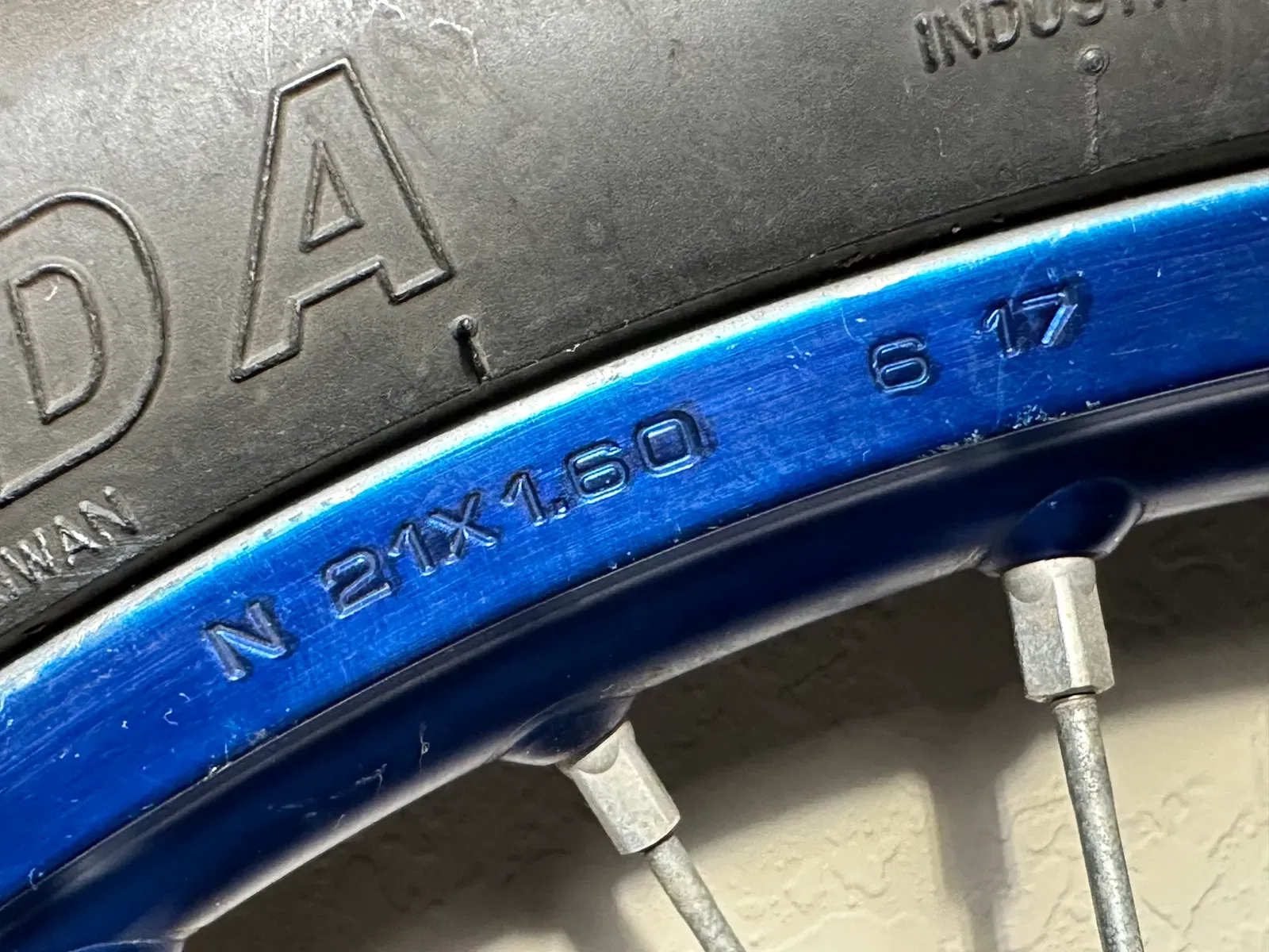 D.I.D 21” Oem Front Wheel - Yamaha Yz250f Yz450f Blue 2014