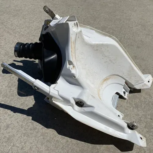 2018 KTM 250 SX-F Oem Rear Sub Frame Airbox Assembly 16-18 