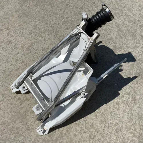 2018 KTM 250 SX-F Oem Rear Sub Frame Airbox Assembly 16-18 