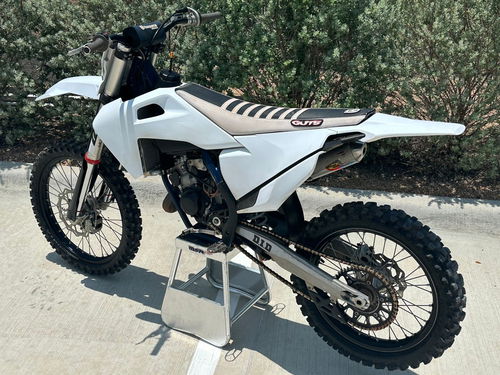 2019-2022 Husqvarna Oem Seat W/ Guts Ribbed Cover 25107040000 Complete TC FC FX
