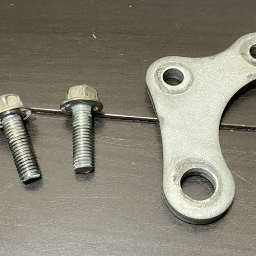 2019 Yamaha Yz450f Oem Front Lower Engine Brackets W/ Bolts 18-22 Motor Mounts 