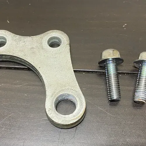 2019 Yamaha Yz450f Oem Front Lower Engine Brackets W/ Bolts 18-22 Motor Mounts 