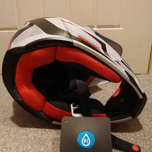 Fox Racing v3 Helmet size M