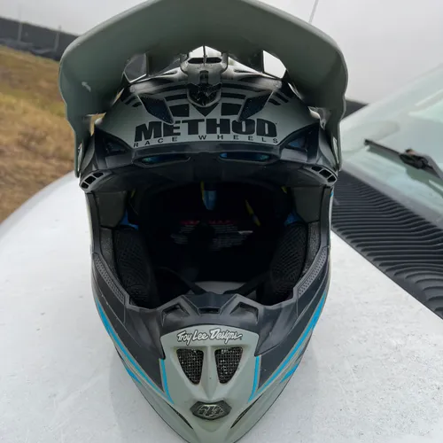 Troy Lee Designs Helmets - Size M
