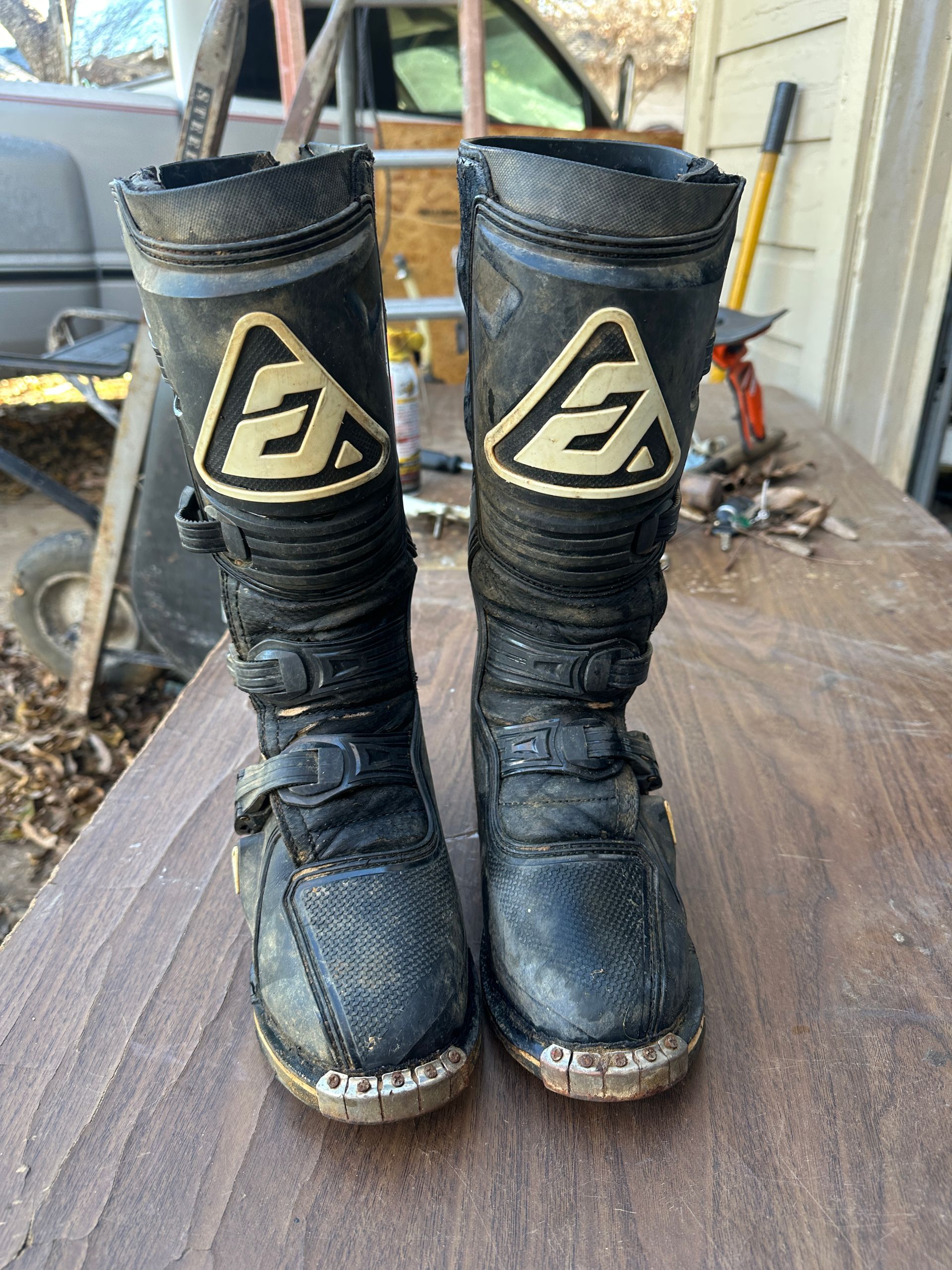 Answer Boots