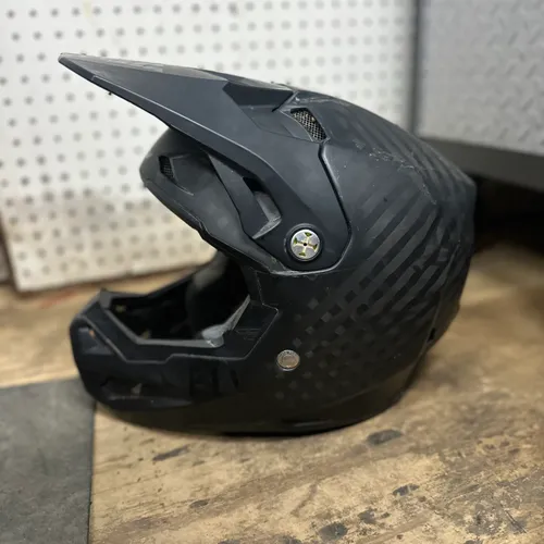Fly Formula Carbon Solid Helmet