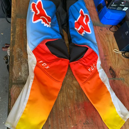 Fox  Racing Pants. Lightly Used. Price Includes Packaging And Shipping 