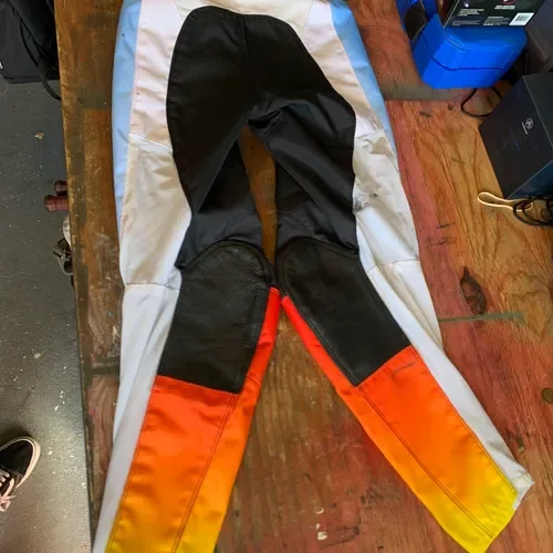 Fox  Racing Pants. Lightly Used. Price Includes Packaging And Shipping 