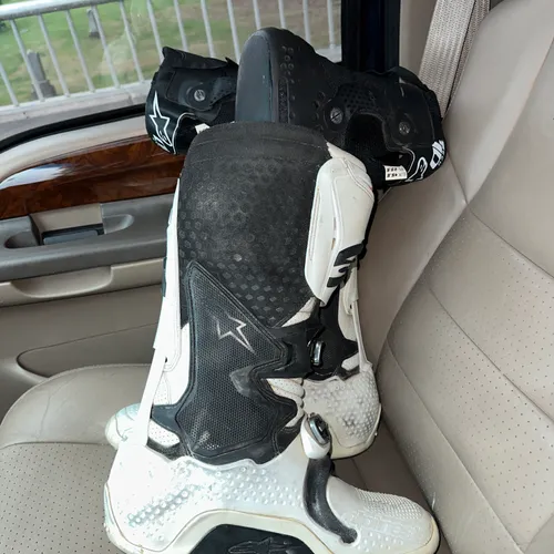 Alpinestars Tech 10 Size 11 
