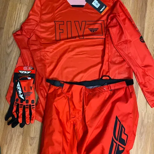 NWT Fly Gear Combo 36/XL Jersey/XL Glove