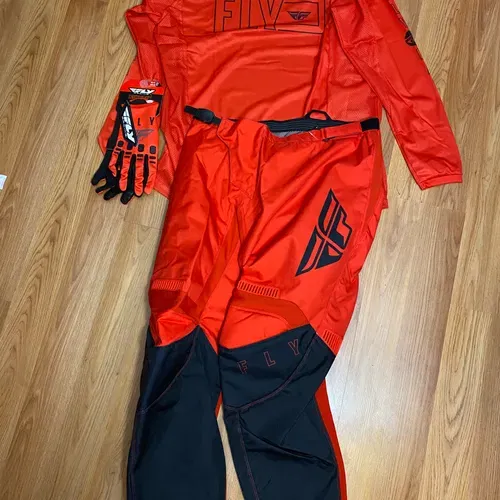 NWT Fly Gear Combo 36/XL Jersey/XL Glove