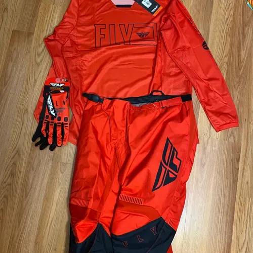 NWT Fly Gear Combo 36/XL Jersey/XL Glove
