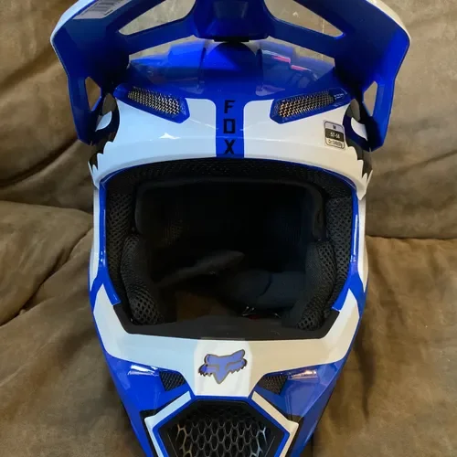 NWT Fox Racing V1 Helmet MIPS/100% Strata 2 Goggles