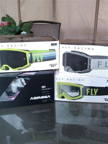 4 pair NWT adult goggles