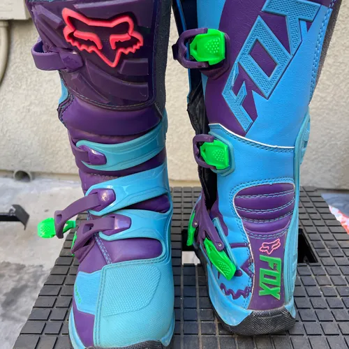 Youth Fox Racing Boots - Size 7