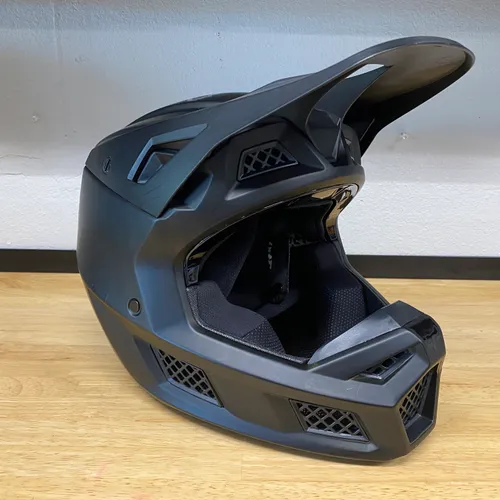 Fox Racing V3 RS Helmet Carbon Matte Black Medium