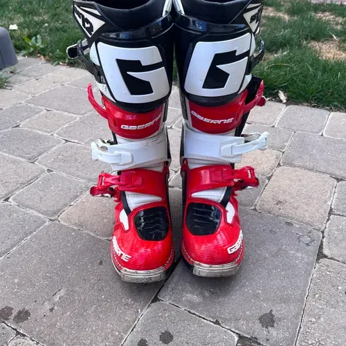 Gaerne SG 12
