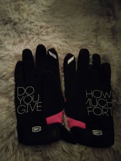 100% Gloves - Size M