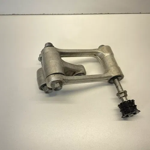2010 - 2011 Kawasaki KX450F KX 450F Linkage Pivot NICE AND PACKED WITH GREASE!
