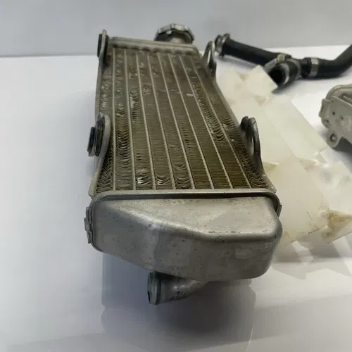 2004 KTM 85SX OEM ENGINE MOTOR COOLING COOLER RADIATOR 47035007000
