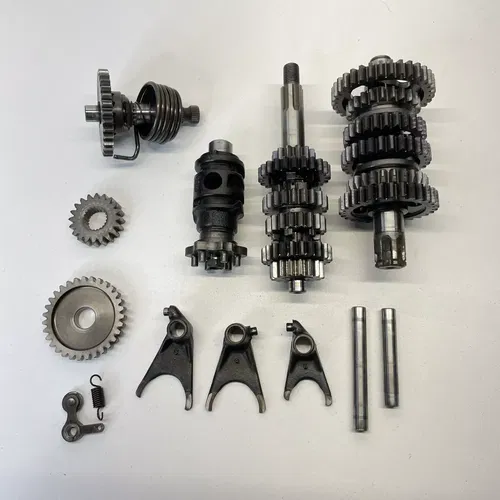1991 Kawasaki KX80 KX 80 transmission output main shaft set gear gears Good
