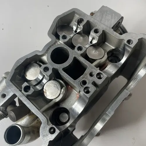 2005 2006 Yamaha WR450F WR 450F Complete Cylinder Head Top End Valve Cap Cams