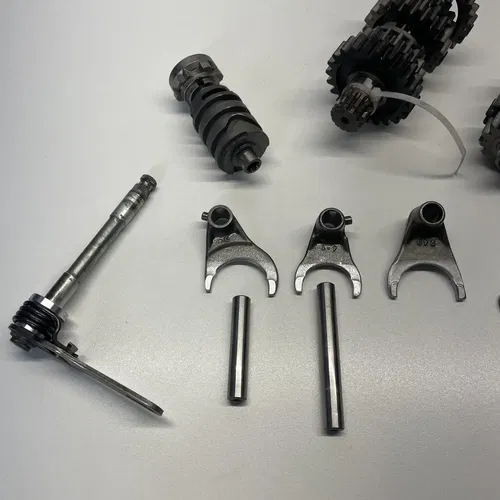 2003 Kawasaki Kx250 Transmission Gears / Shift Shaft OEM