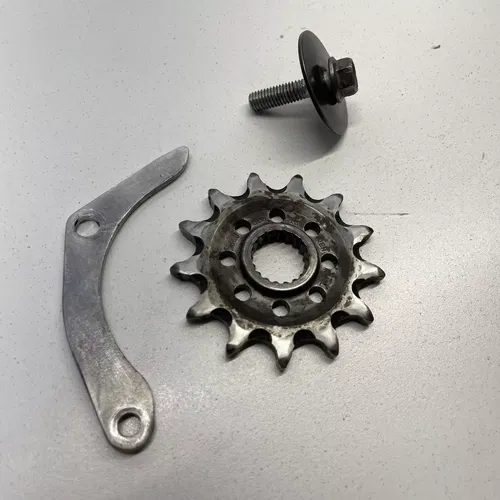 Honda - CASE SAVER CR125R (1997-2007) Front Sprocket
