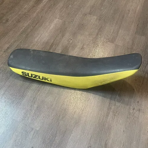 05-07 SUZUKI RMZ450 RMZ 450 RMZ450Z OEM FOAM PAN SEAT SADDLE COVER SHORT