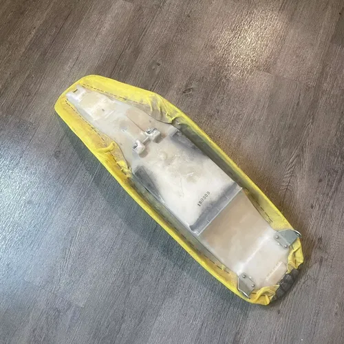 05-07 SUZUKI RMZ450 RMZ 450 RMZ450Z OEM FOAM PAN SEAT SADDLE COVER SHORT