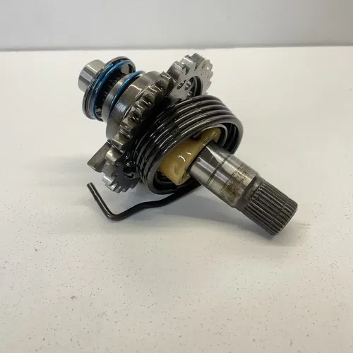 2017 Yamaha YZ250F Kickstart Gears Shaft Spring Assembly Genuine Bolts YZ 250F