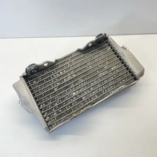 2002 02-04 CRF450R OEM LEFT SIDE RADIATOR ENGINE ICE COOLING 19015-MEB-671