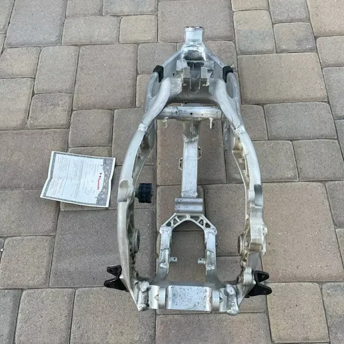 2011 Kawasaki KX250F KX 250F Main Frame Chassis Cradle + COMPLETE + 450 11