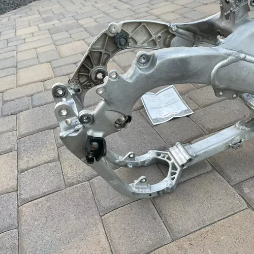2011 Kawasaki KX250F KX 250F Main Frame Chassis Cradle + COMPLETE + 450 11