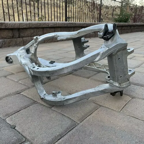 2011 Kawasaki KX250F KX 250F Main Frame Chassis Cradle + COMPLETE + 450 11