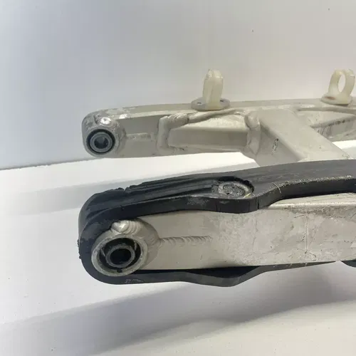 1997 95-97 KX100 KX 100 Swingarm Rear Suspension Fork Wheel Support Brace Arm