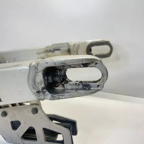 2005 YAMAHA WR250F / WR450F REAR SWINGARM SWING ARM SUSPENSION PIVOT